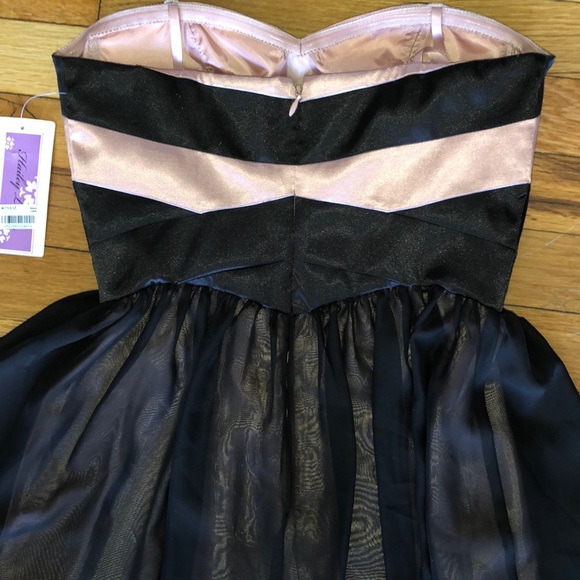 🎀HAILEY LOGAN/ADRIANA 🎀STRAPLESS JUNIOR DRESS🎀 - Picture 5 of 7